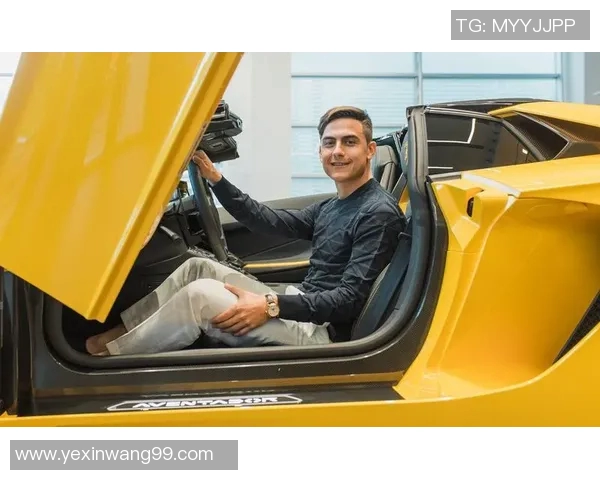 足球明星赛场穿着风采展现时尚与个性魅力的精彩瞬间